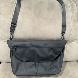 🌟 LIKE NEW 🌟 LULULEMON LARGE ALL NIGHT FESTIVAL BAG 10L 🌟